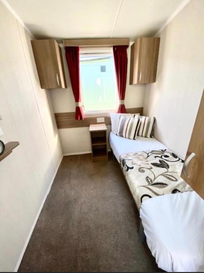 Hotel Swift Loire Jaywick Sands Zewnętrze zdjęcie