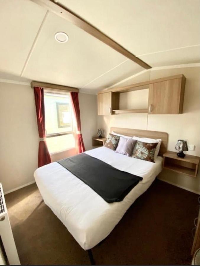 Hotel Swift Loire Jaywick Sands Zewnętrze zdjęcie